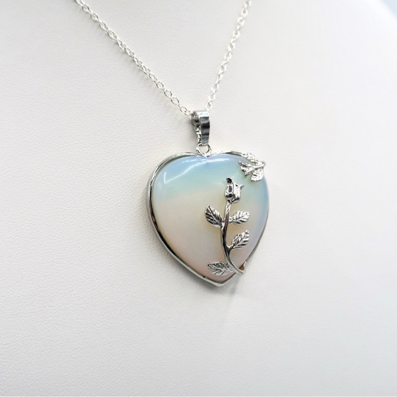 MOONSTONE ROSE HEART NECKLACE (S925) - Picture 6 of 8